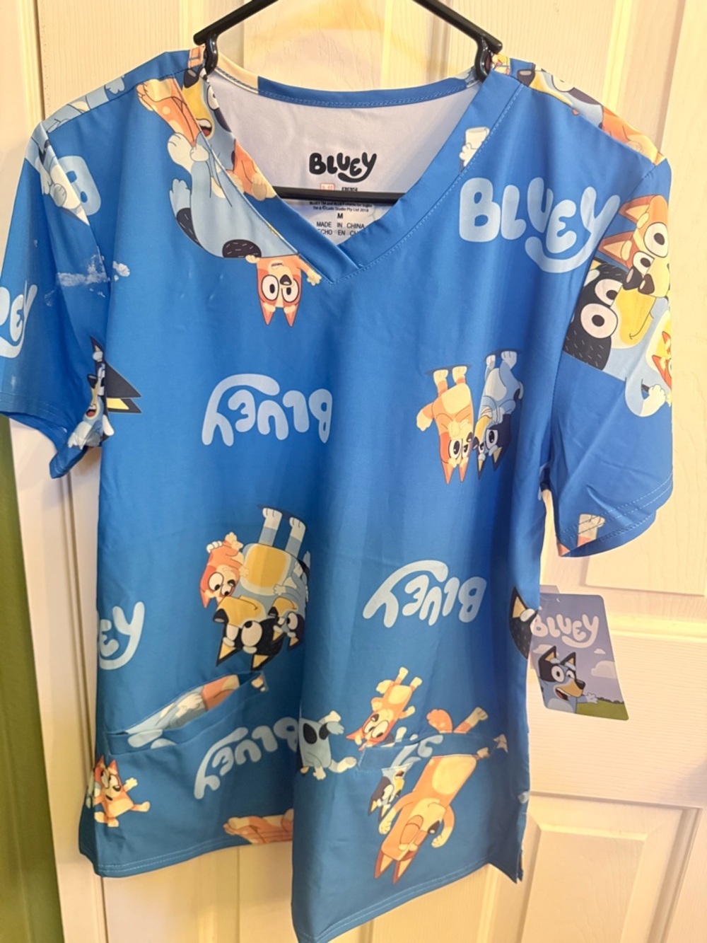 Bluey Scrubs top - Womens size medium   - NEW